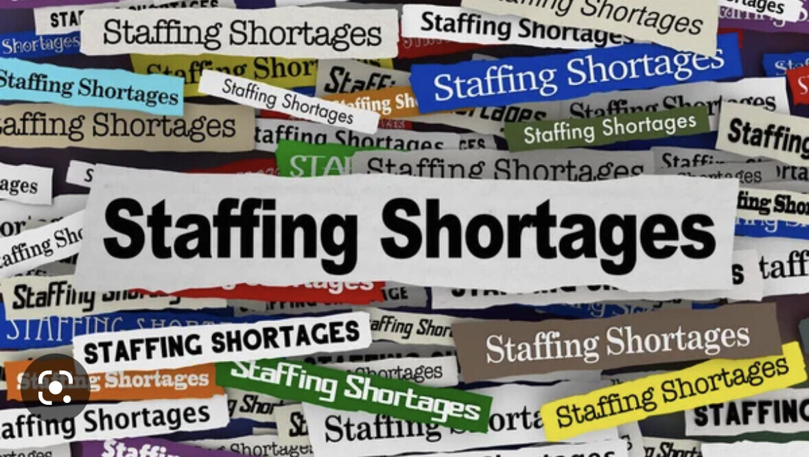 Staff Shortage Crisis: Why ‘More Hands’ Isn’t the Solution (Dutch: Het Personeelstekort Crisis: Waarom ‘Meer Handen’ Niet de Oplossing Is)